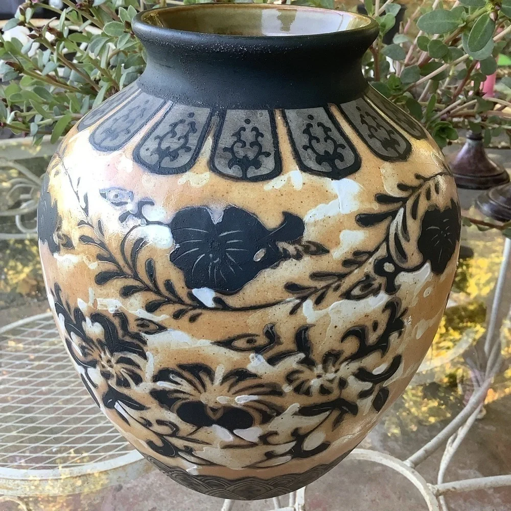 Vintage Black Tan Chinese Hand Painted Chinoiserie Grandmillenial Vase